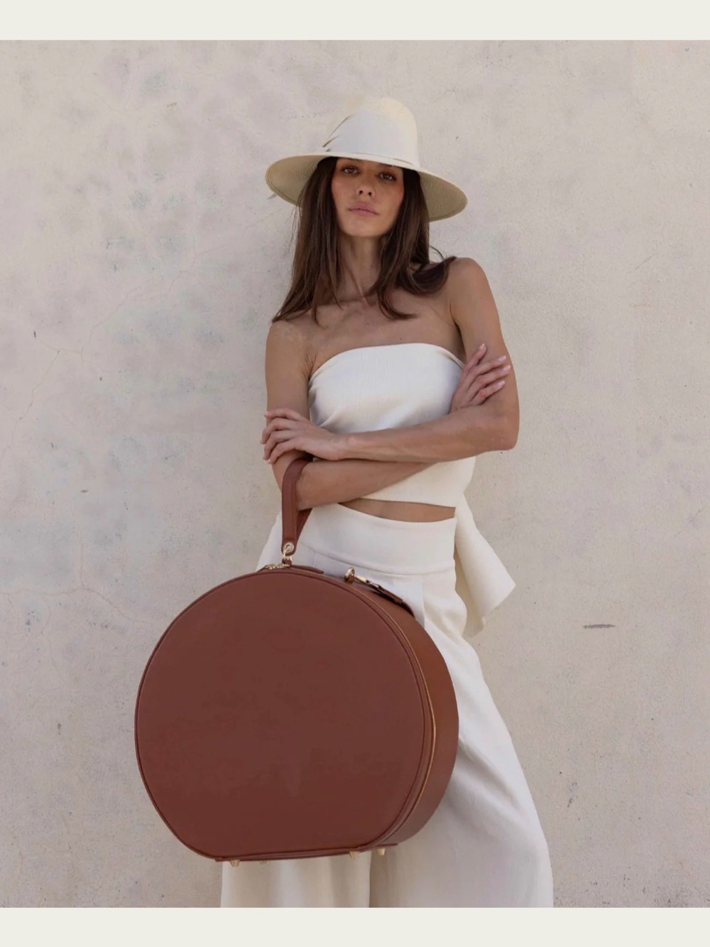 Travel w Class. Freya 100% Leather Travel Hat Box Navy BNWT